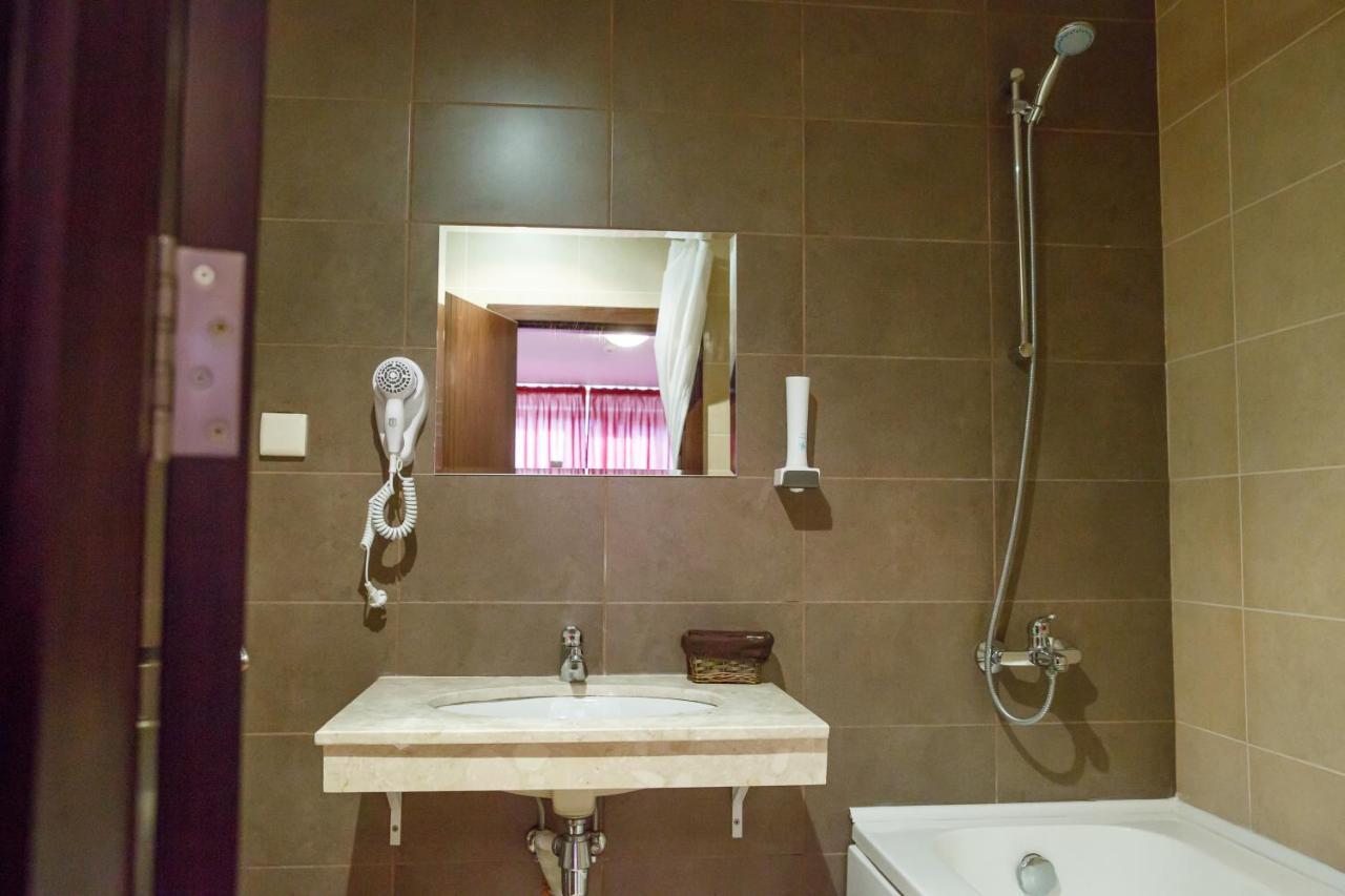 Mountain Paradise By The Walnut Trees - Free Wellness Apart Otel Bansko